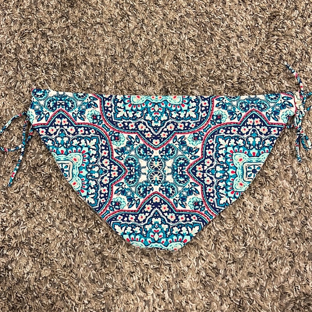 ATHLETA string swim bottom - Picture 3 of 4
